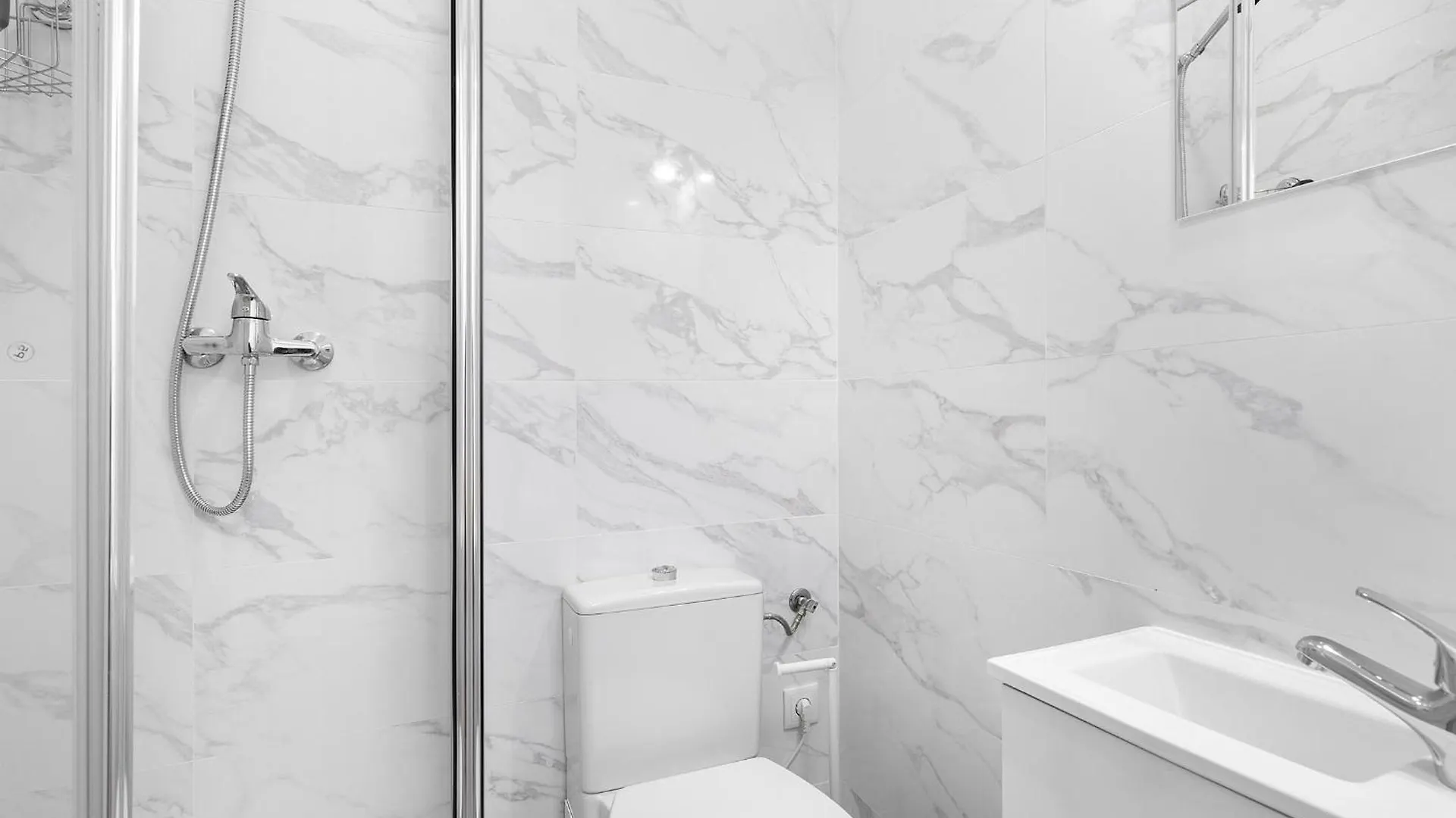 Whome Smart Living Hub, Designer Spaces For Digital Nomads & Remote Workers Lisbon Guest house
